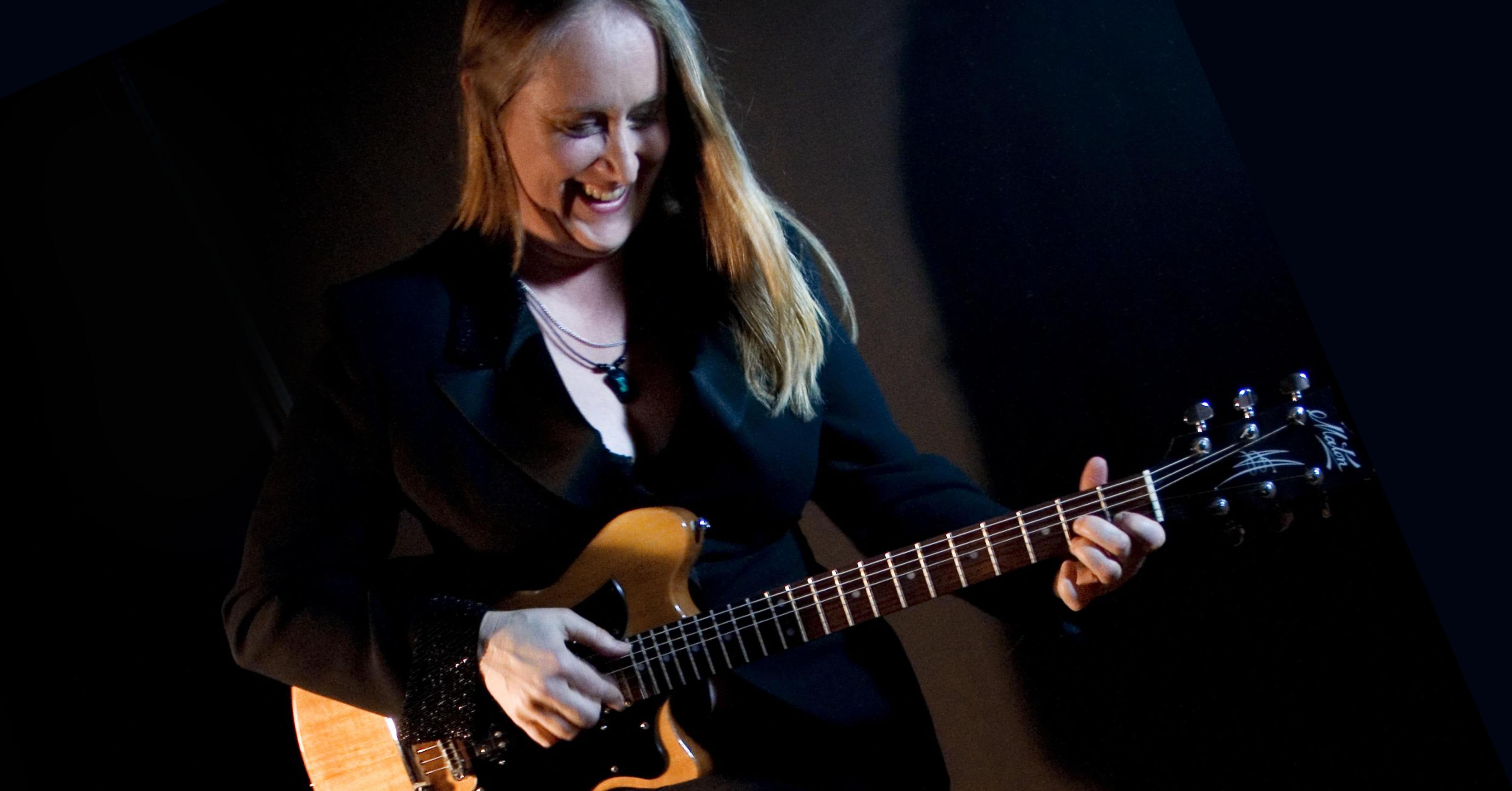 Fiona Boyes